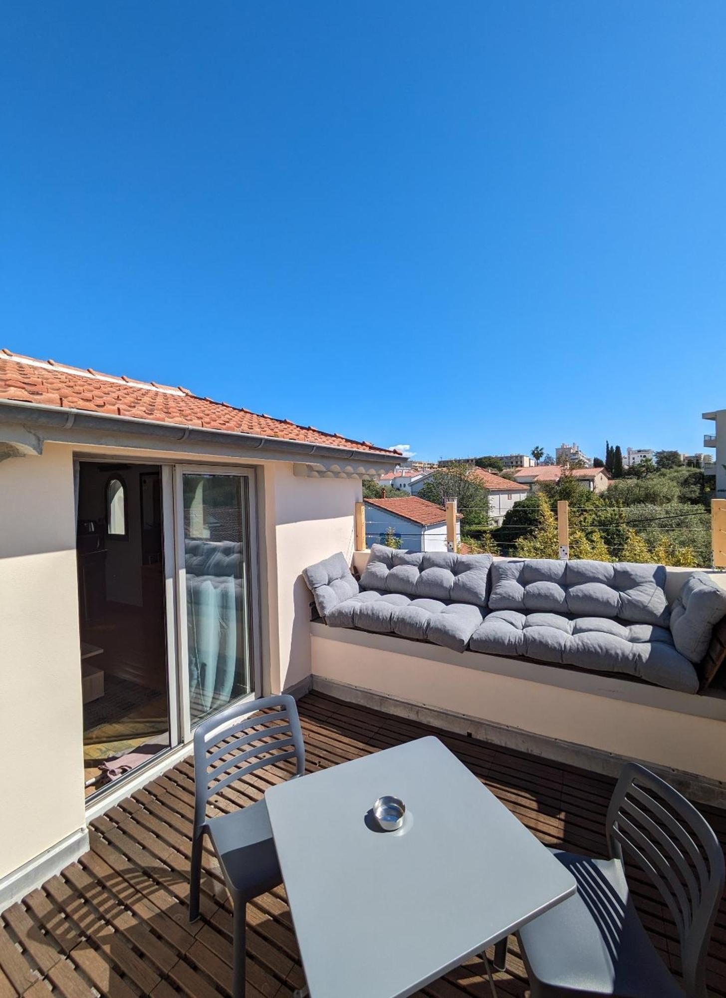 Studio Dernier Etage Le Nid D'Amour - Sejour Romantique, Mandara Beach, Juan-Les-Pins Luaran gambar